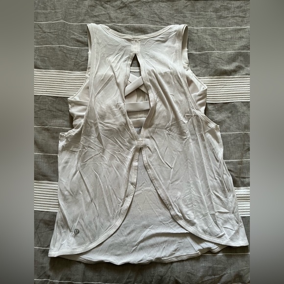 Lululemon Top - Picture 1 of 2